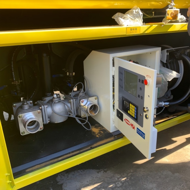 出口东风后八轮