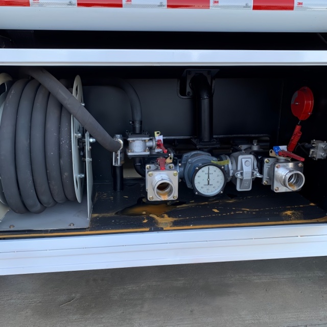 豪沃出口后八轮