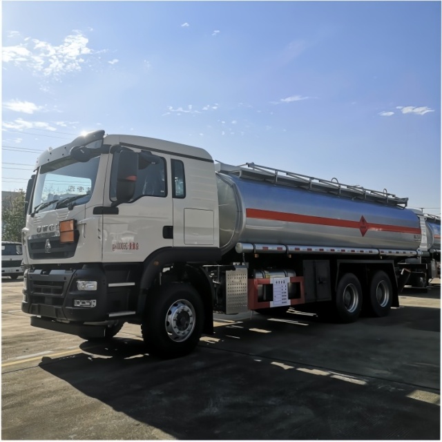 豪沃后八轮碳钢