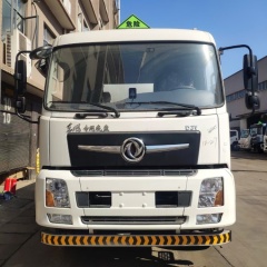 东风d3v三轴15吨油车