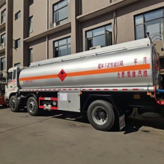 东风d3v三轴15吨油车