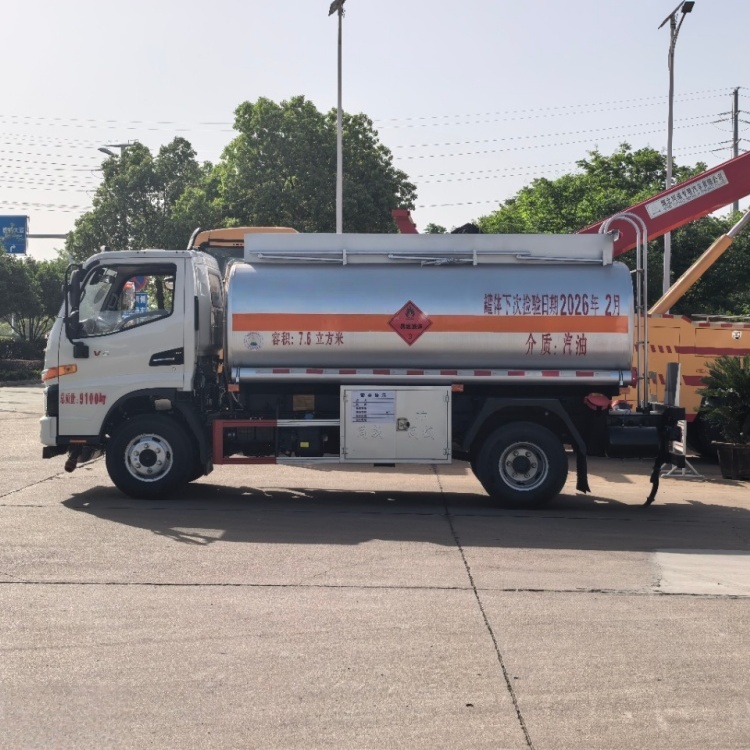 江淮5吨油车
