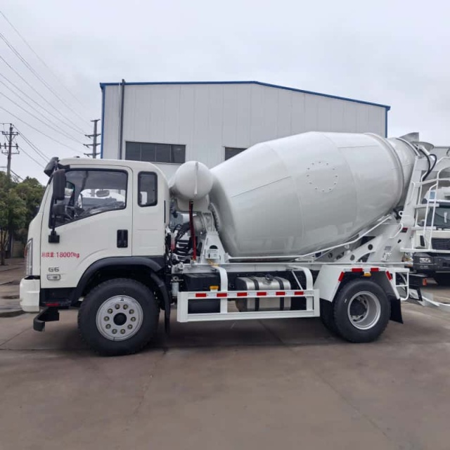 Dayun 4x2 Concrete Mixer Truck 200HP 7.5m³ Concrete Mixer Truck High Efficiency Low Fuel Consumption