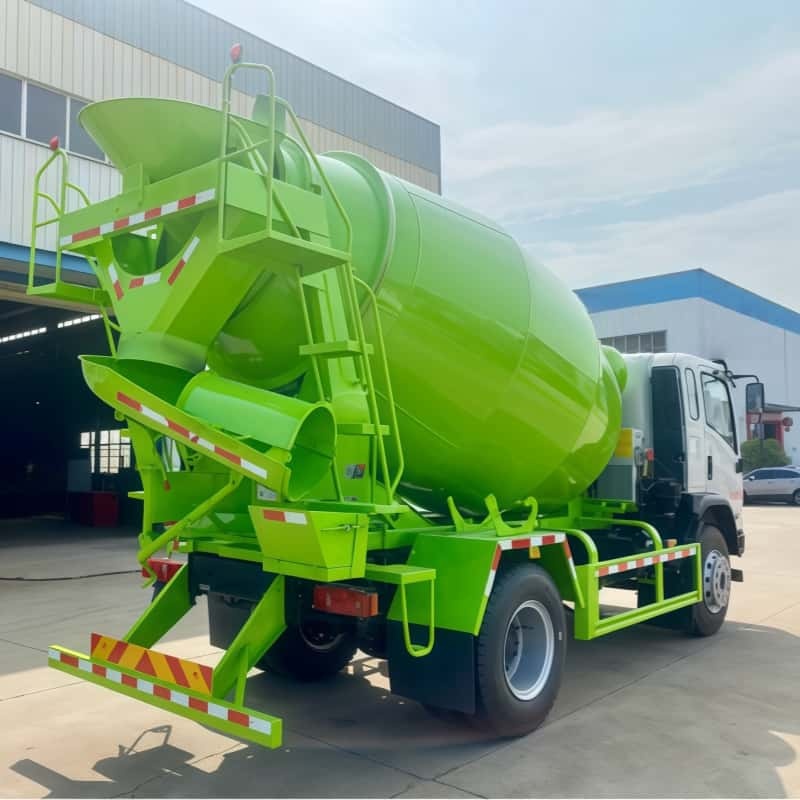 China Dayun 7.5 cubic meter cement mixer truck, Fast 8-speed engineering concrete mixer truck