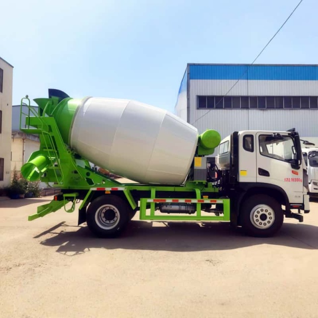 Dayun Mixer Truck 7.5 Cubic Meter Concrete Tank Truck Concrete Transport Truck for Construction Sites