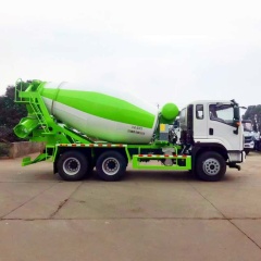 Dayun 8-wheel 8-cubic concrete mixer truck Yuchai 230 horsepower engineering concrete tank truck
