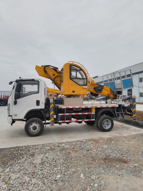 Isuzu aerial work car