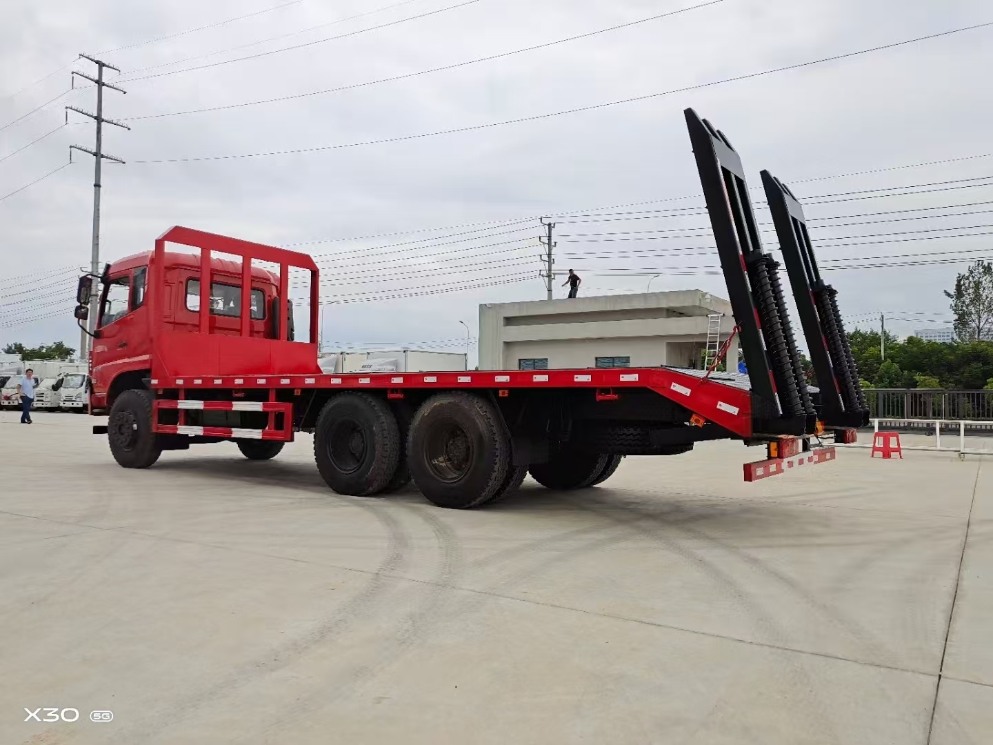 flatbed truck