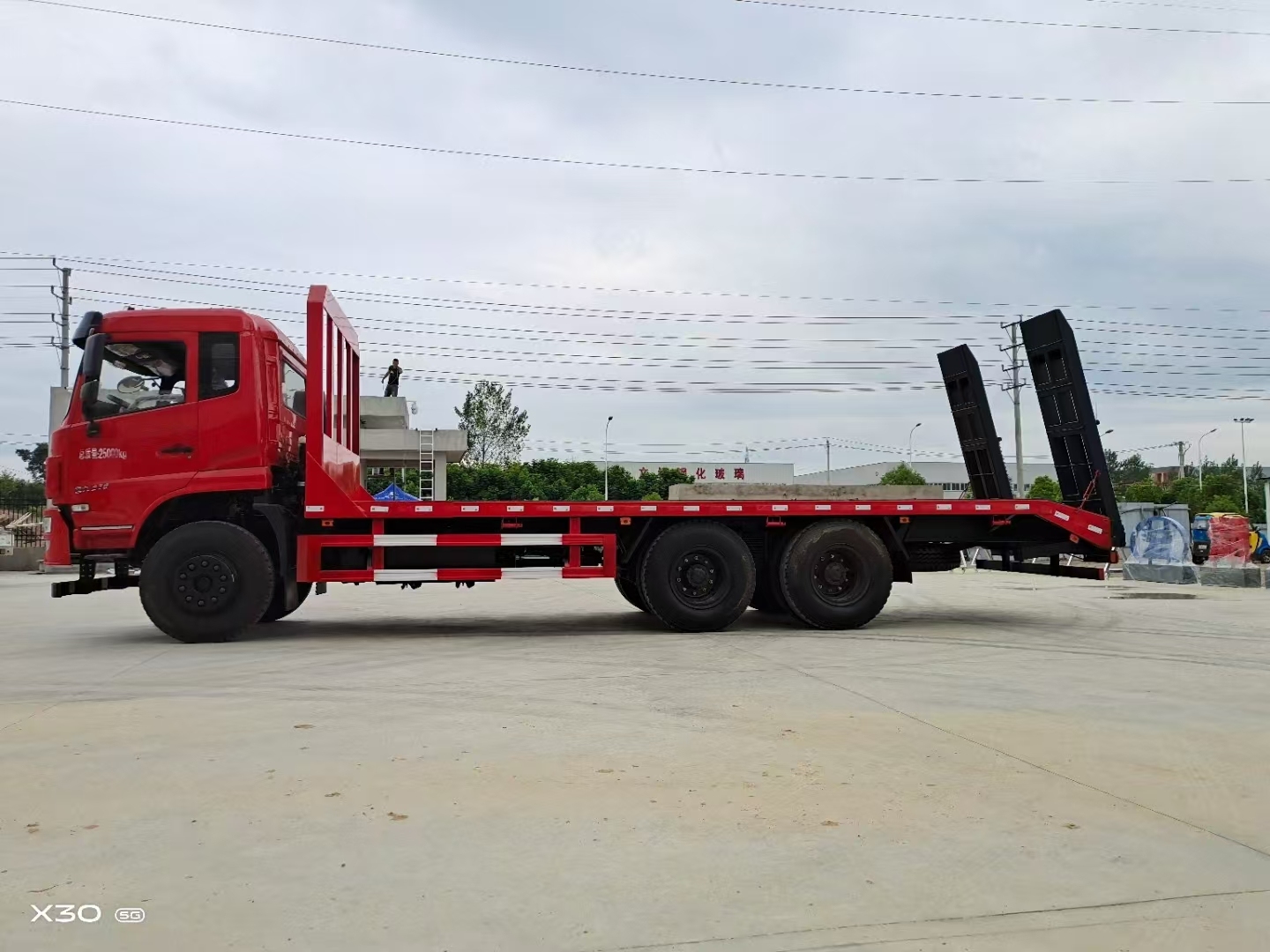 flatbed truck