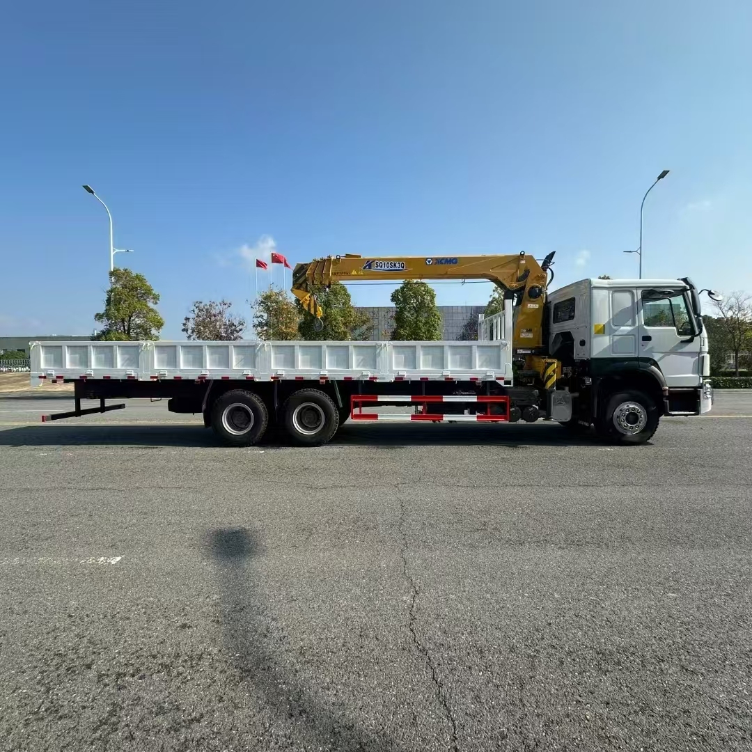Sinotruk HOWO Truck Crane - 4-Axle Model