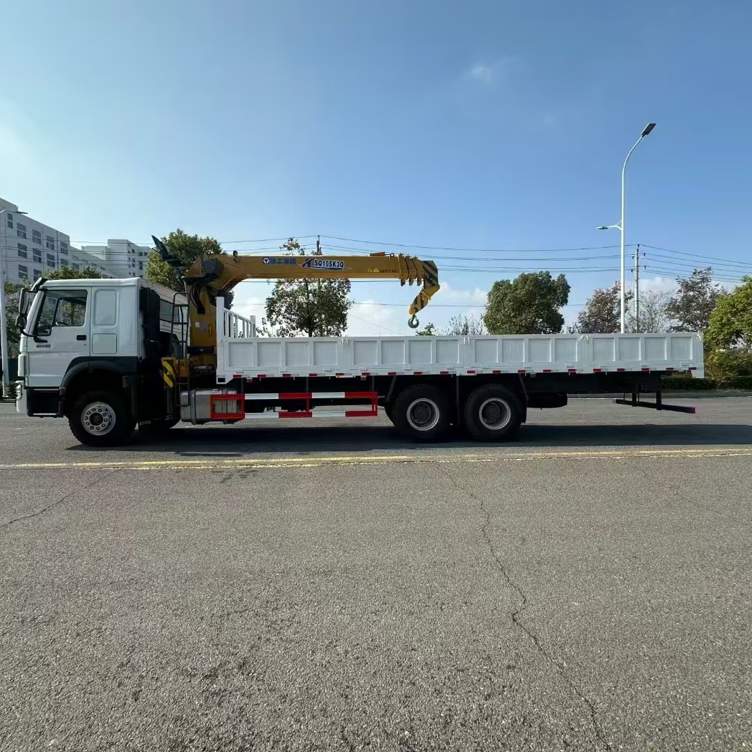 Sinotruk HOWO Truck Crane - 4-Axle Model