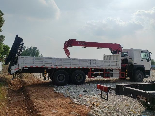 出口专供随车吊