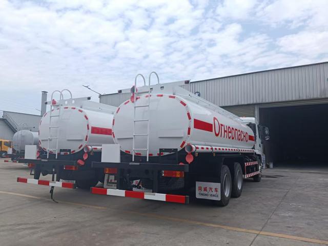 出口中东陕汽后八轮油罐车