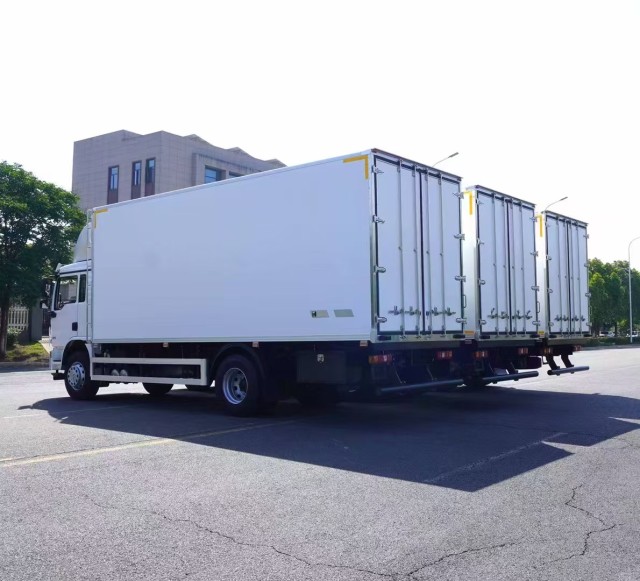 出口欧洲陕汽冷藏车