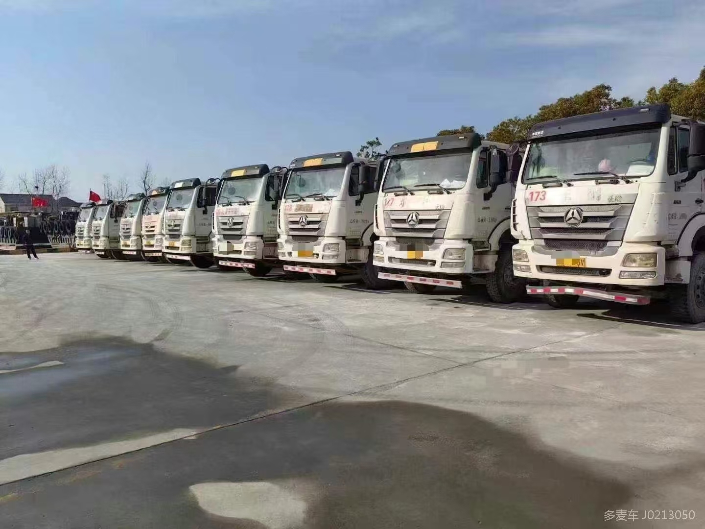 Second-hand 4-axle mixer truck