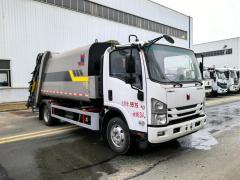 Compressed garbage truck