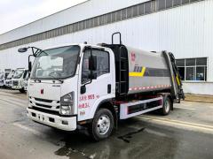 Compressed garbage truck