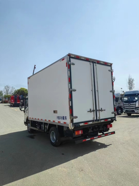 refrigerator freezer truck
