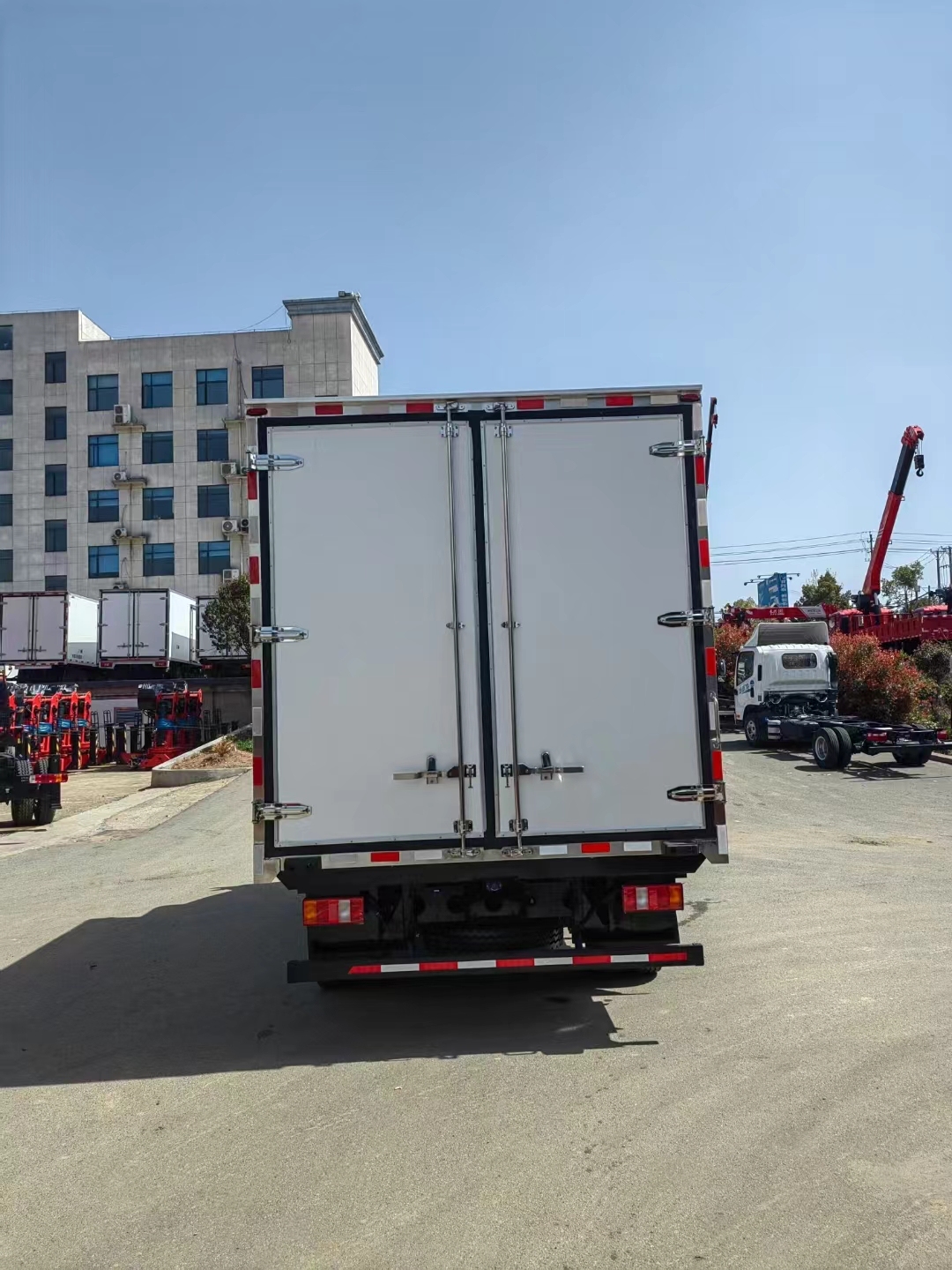 refrigerator freezer truck