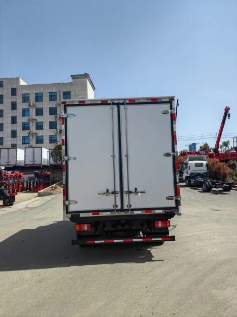 refrigerator freezer truck