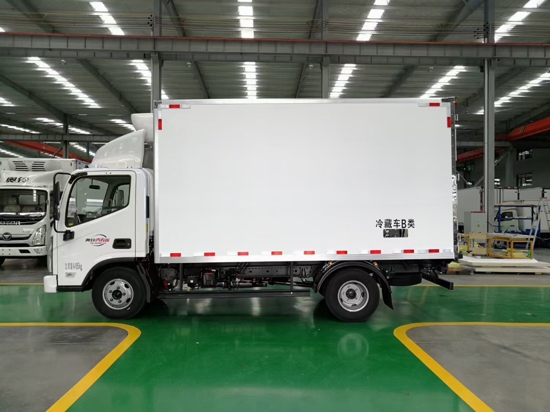 Refrigerator truck