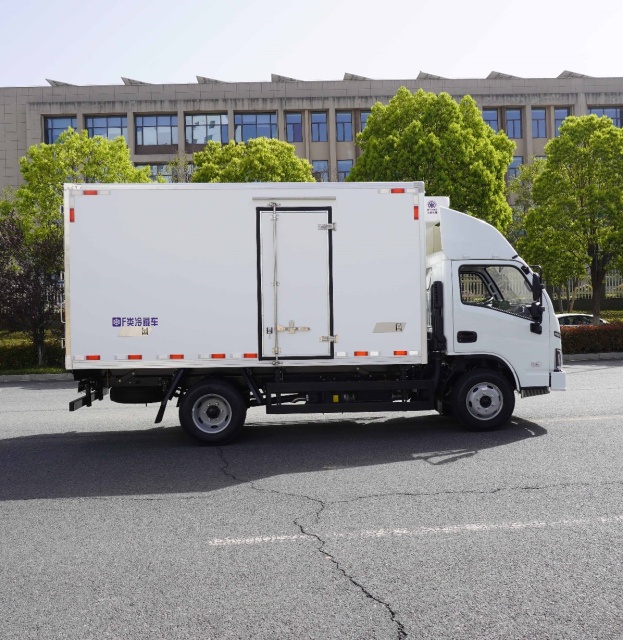 Refrigerator truck