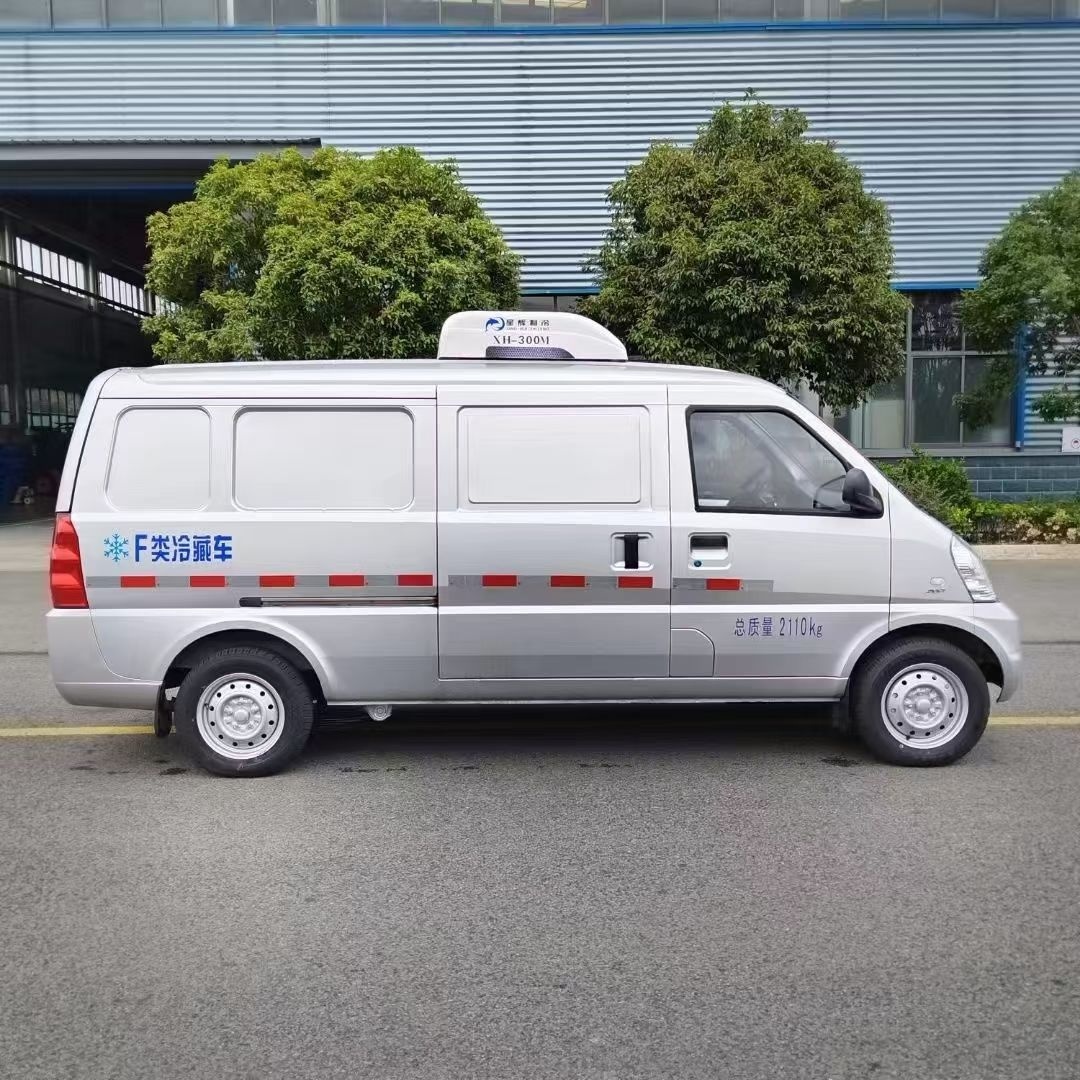 SGMW Closed Refrigerated Insulation Van, National VI Gasoline Cold Chain Freight Vehicle