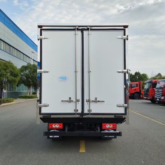 refrigerator truck