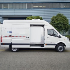 Refrigerator Truck