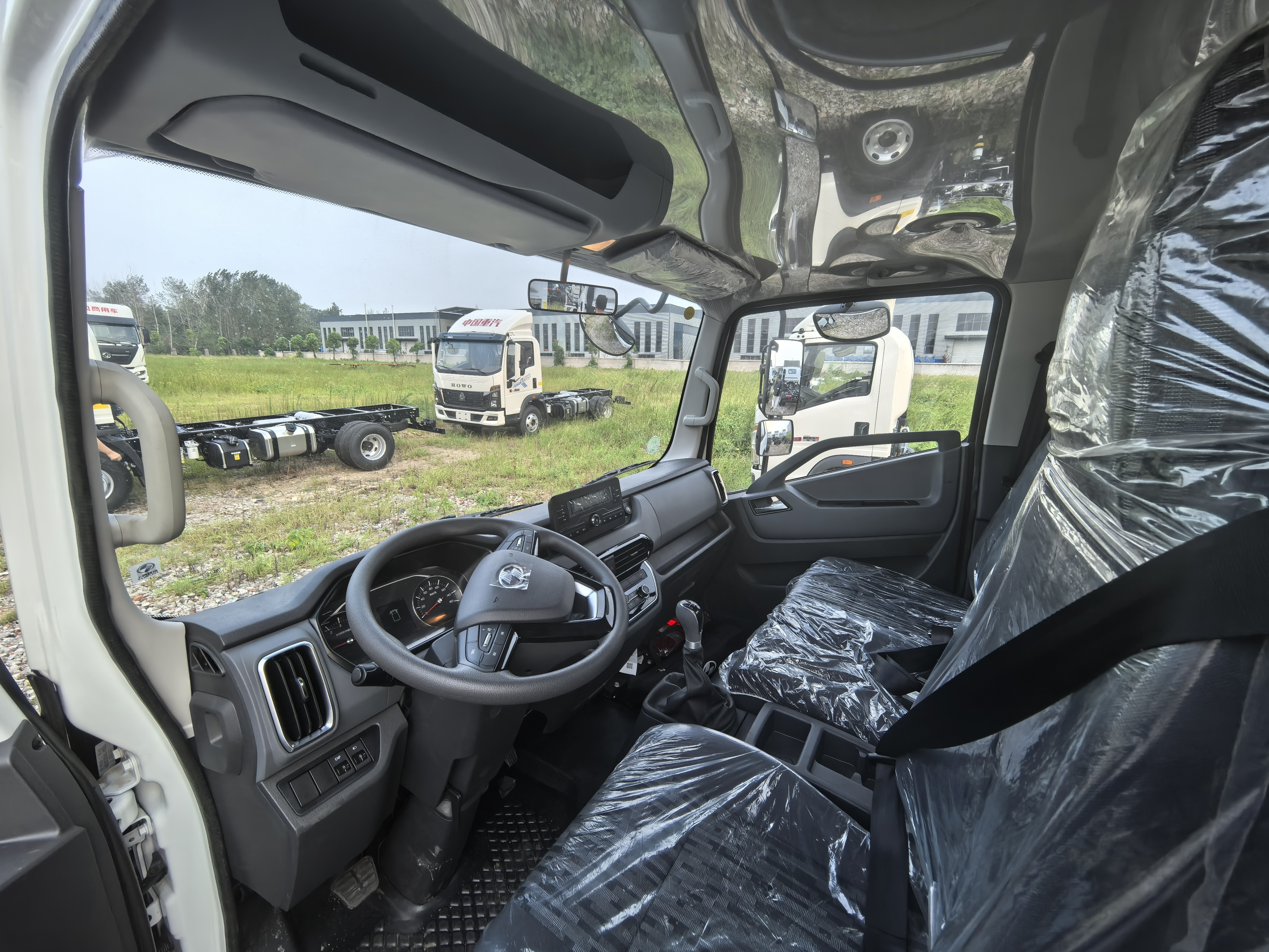 SAIC Light Truck (Yuejin) C300 National VI Blue Plate Cold Chain Refrigerated Transport Vehicle
