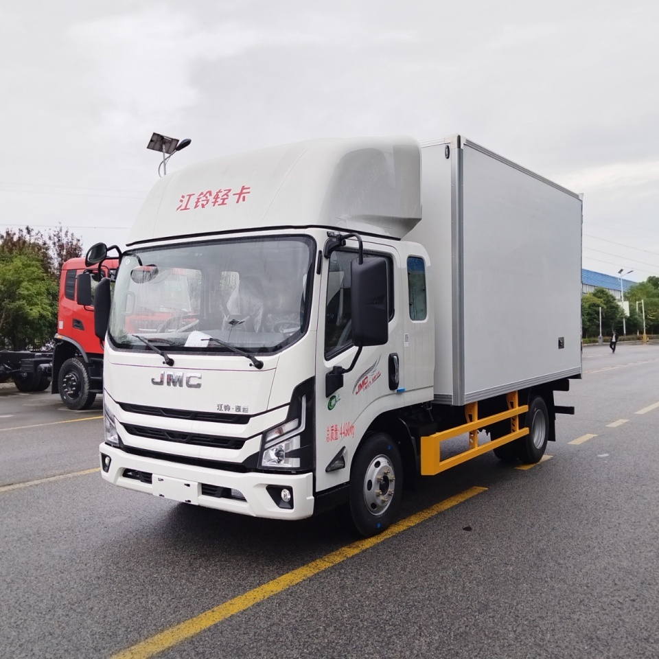 JMC  Blue License Semi-Cab Wide Cold Chain Box Refrigerated Transport Vehicle