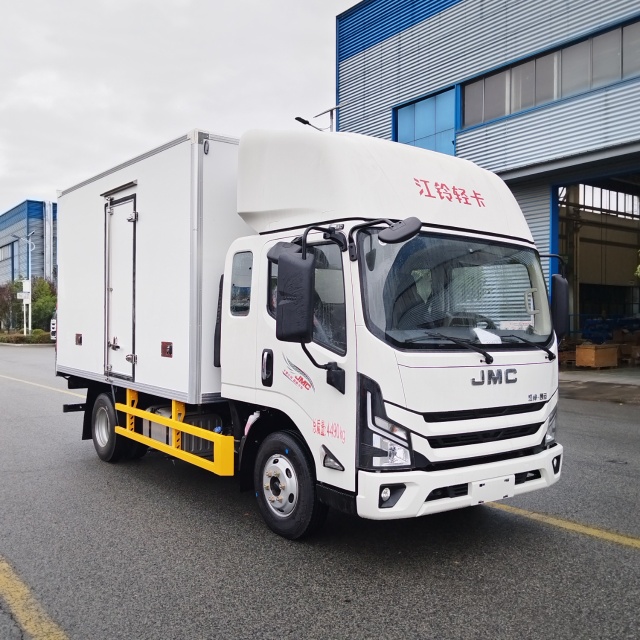 Refrigerator truck
