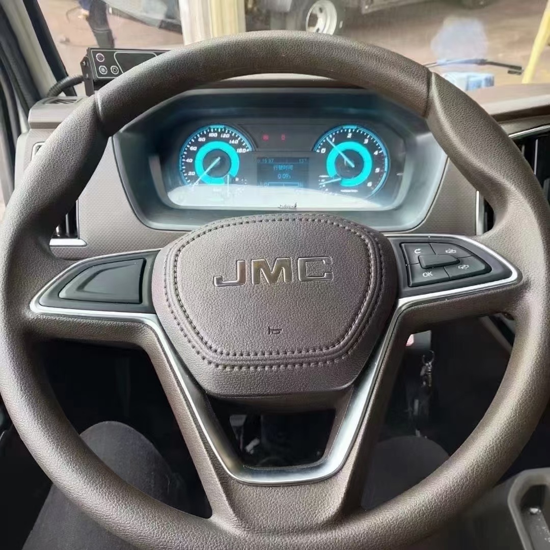 JMC  Wide-body National VI Blue Plate Cold Chain Refrigerated Transport Vehicle