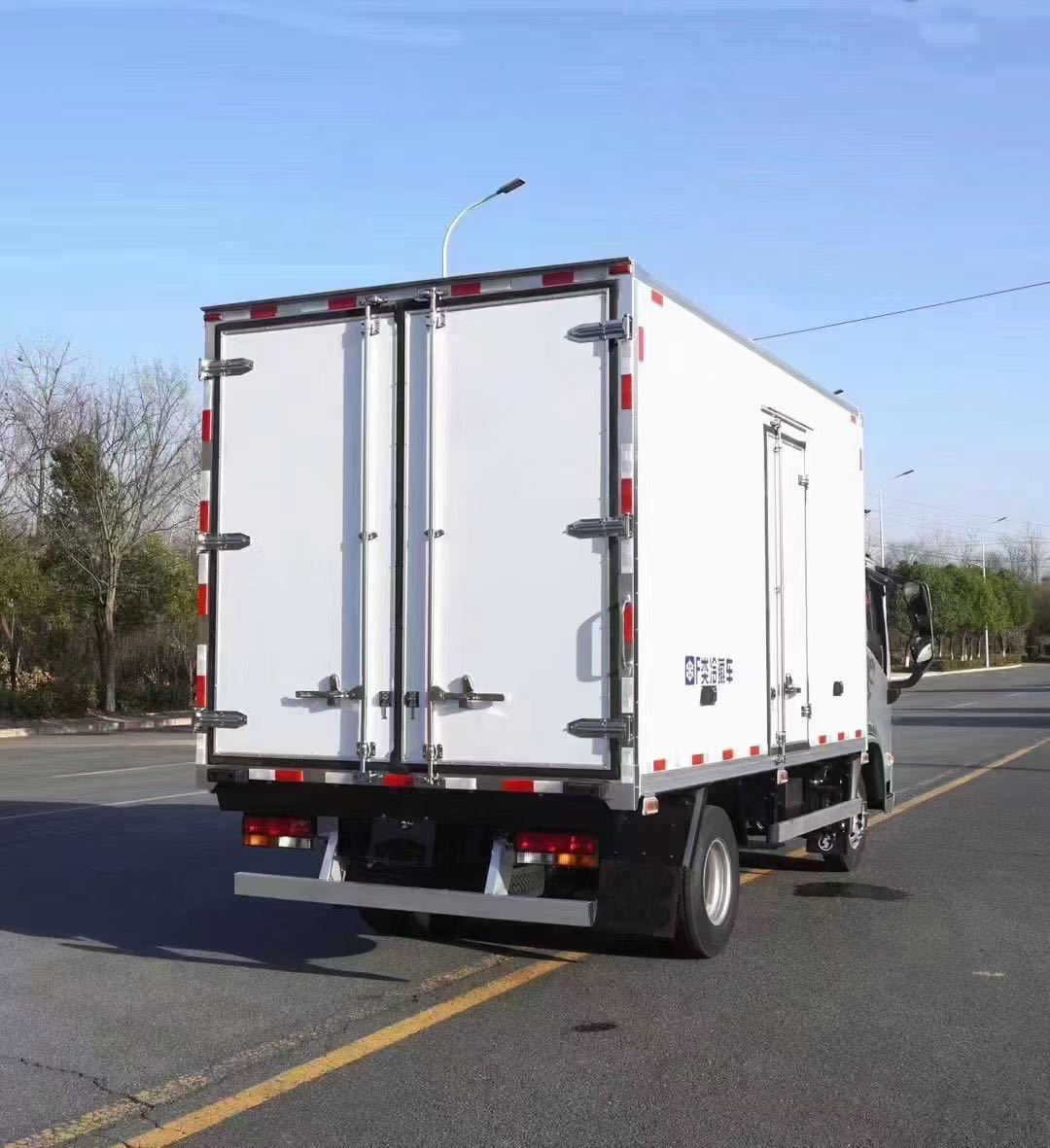 Shaanxi Automobile Light Truck Delong K1 4.2-meter Refrigerated Truck