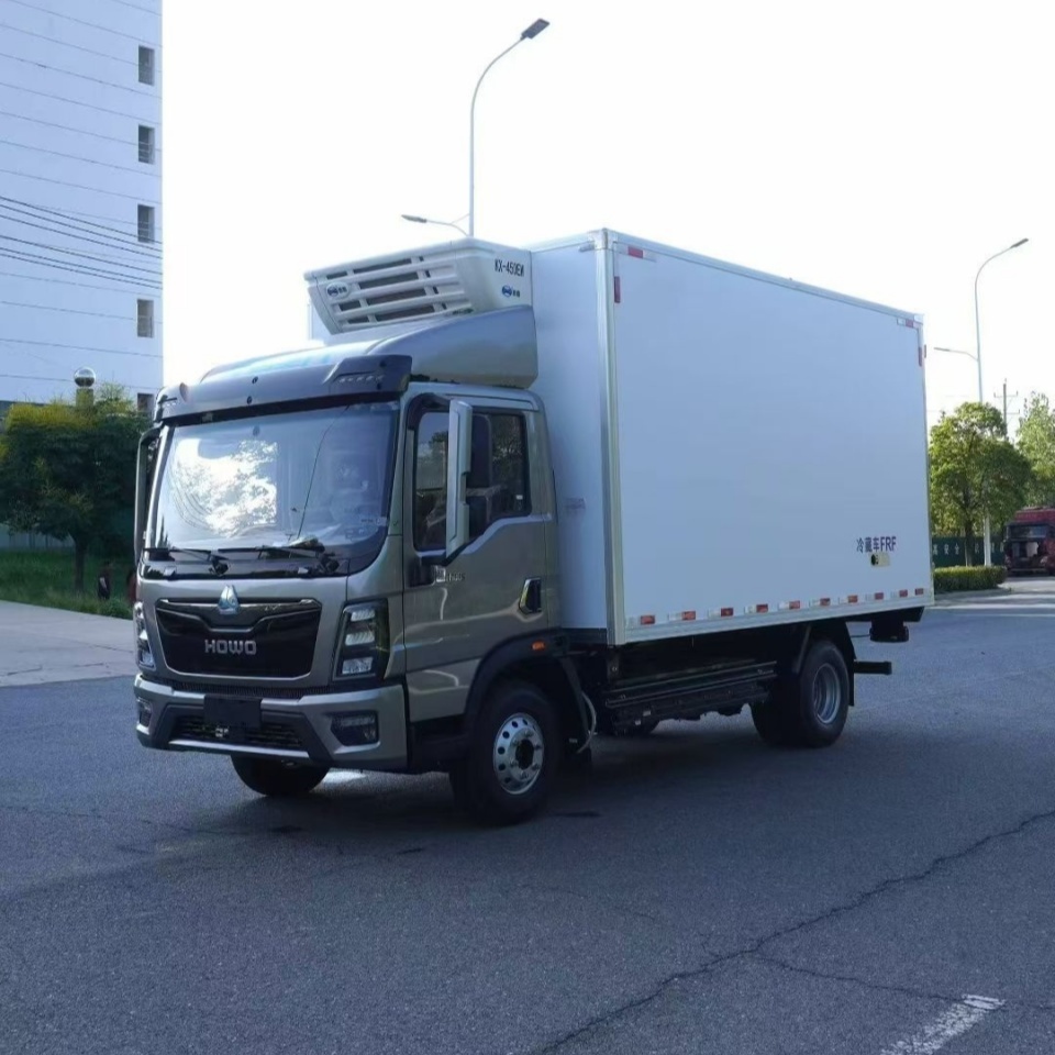 Sinotruk HOWO Commander Series 4x2 Refrigerated Truck