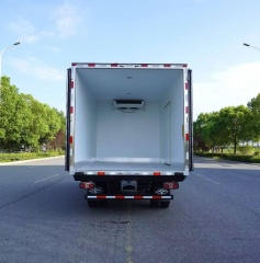 Refrigerator truck