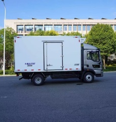 Refrigerator truck