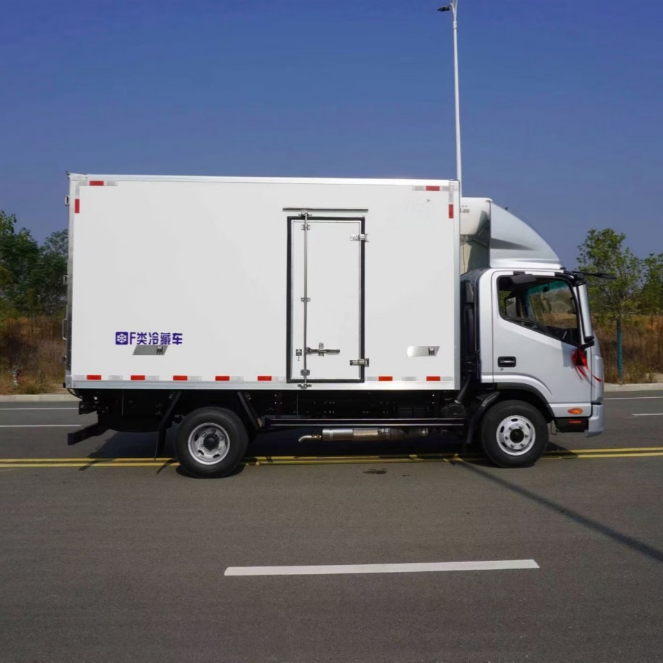 JAC 4.2-meter Wide-body Blue License Refrigerated Truck (Cold Chain Fresh-Keeping Transport Vehicle)