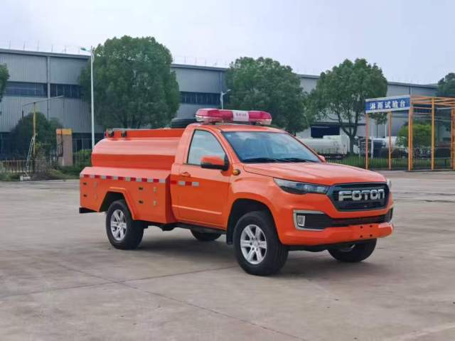 Fire fighting truck