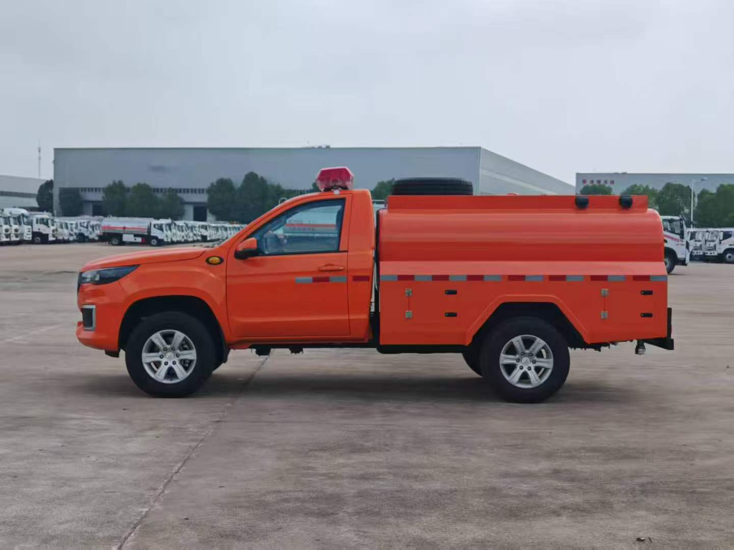 Fire fighting truck