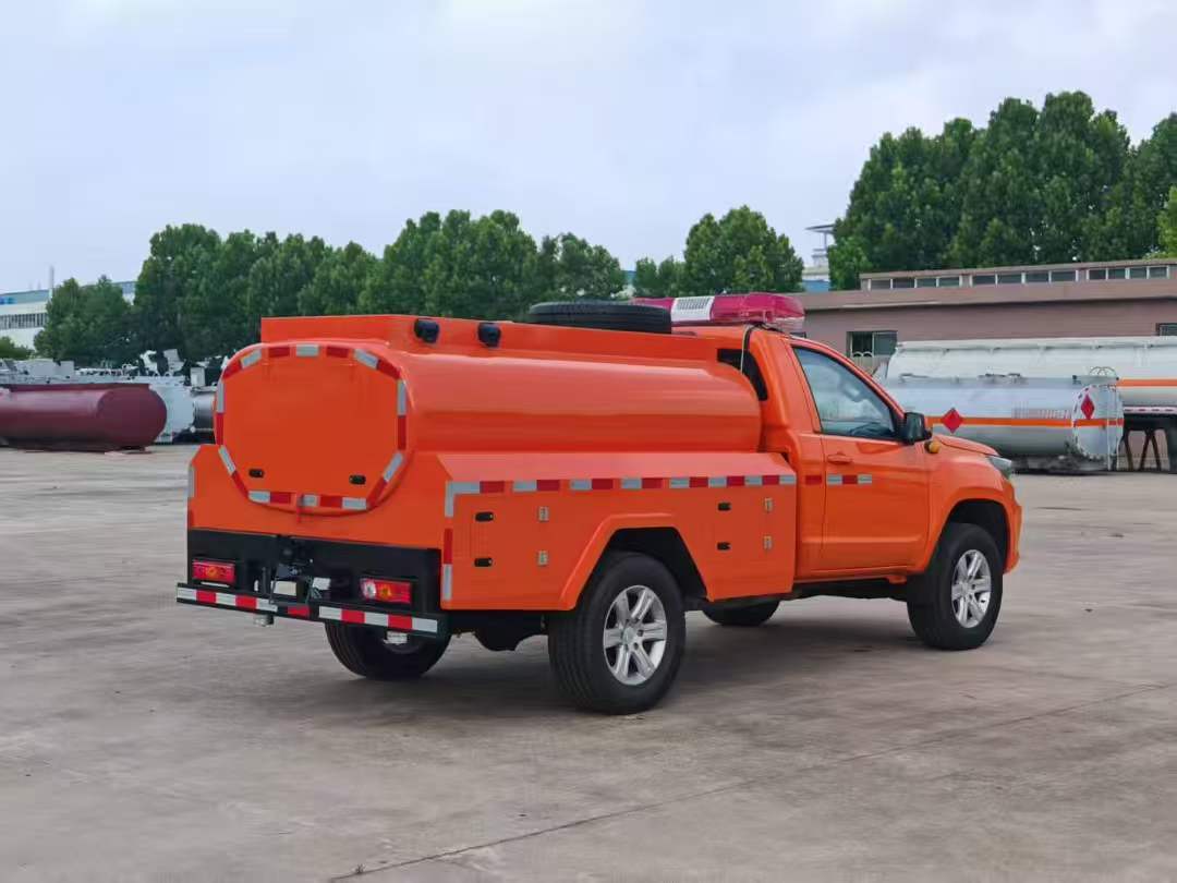 Fire fighting truck