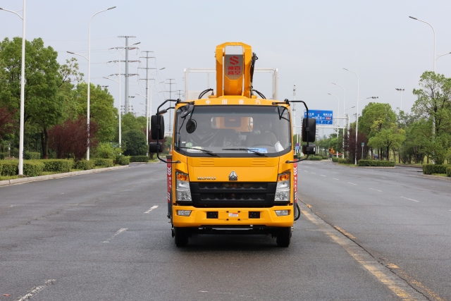 High-altitude work vehicle