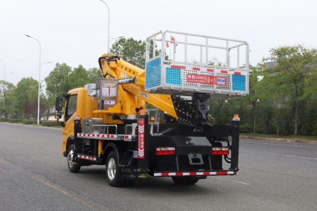 High-altitude work vehicle