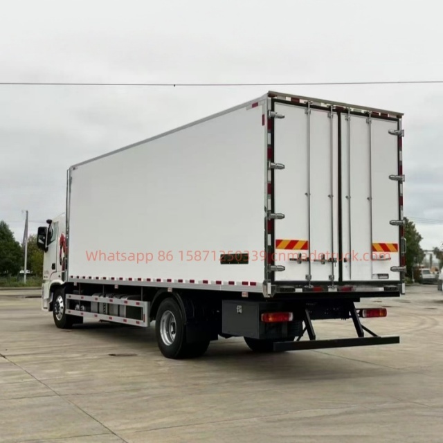 7.8m Refrigerated Truck - Foton Auman GTL with Cummins 350HP Engine & Automatic Transmission