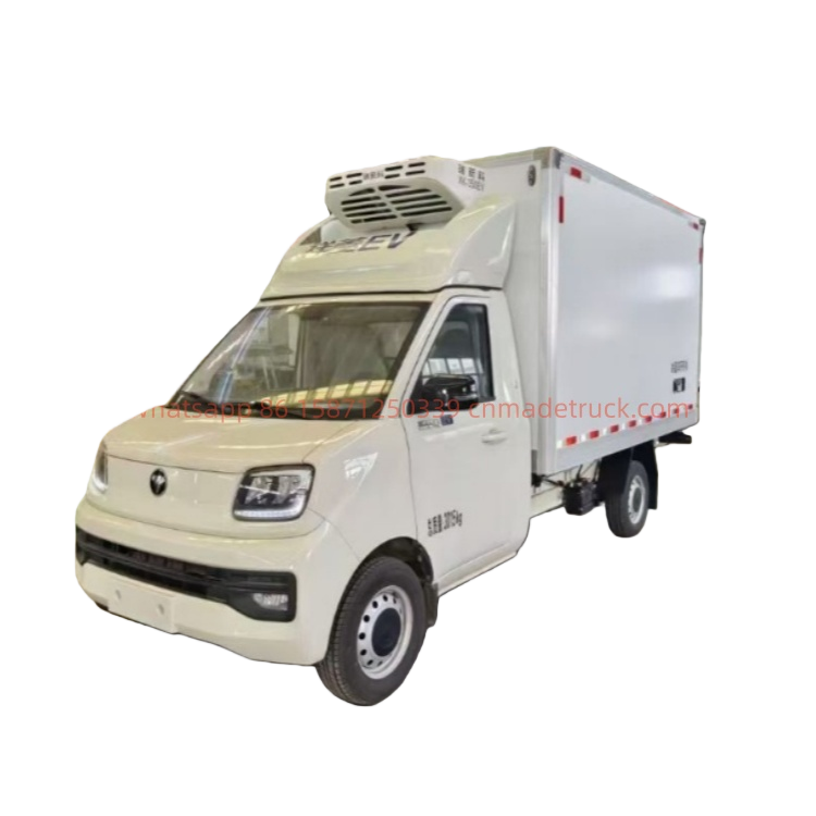 Xiangling Q Pure Electric 4×2 Refrigerated Cold Chain Vehicle, engine horsepower 102, maximum speed limit 90Km/h