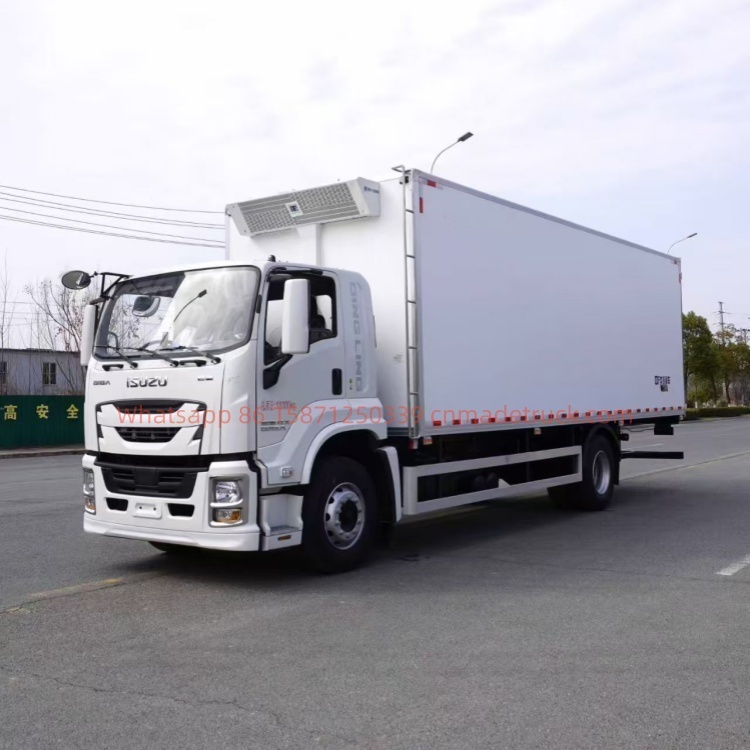Isuzu 4*2 refrigerated cold chain truck with 5550mm wheelbase