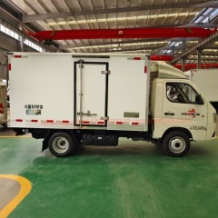 FOTON Xiangling M1 Endeavor Edition Refrigerated Truck engine horsepower122hp maximum speed110Km/h