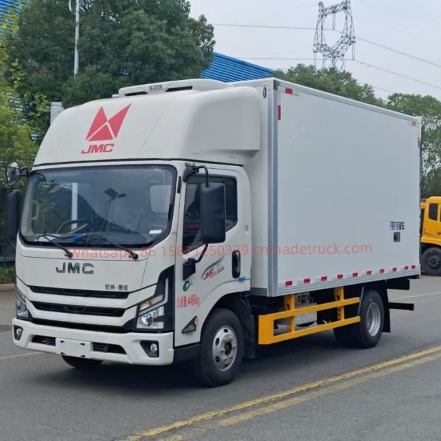 4.2m JMC New Kaiyun Wide-cab  Refrigerated Truck  engine horsepower164hp  payload capacity1095kg