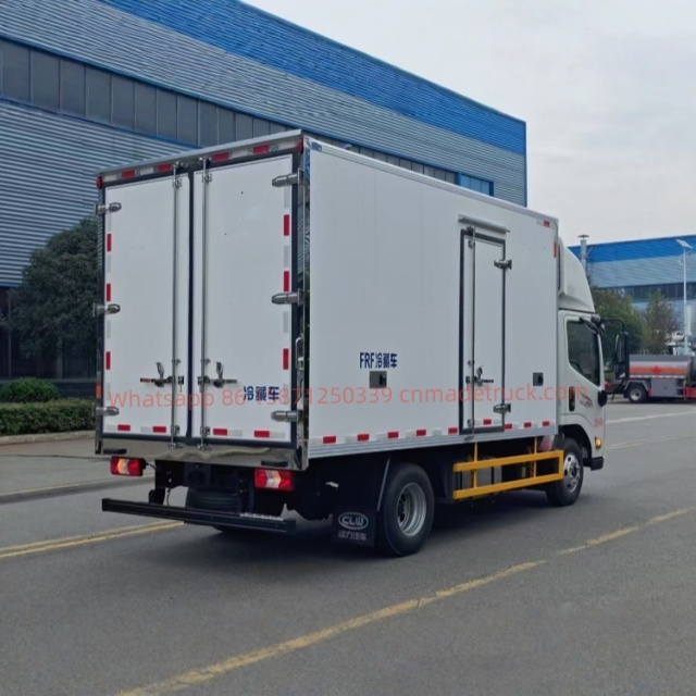 4.2m JMC New Kaiyun Wide-cab  Refrigerated Truck  engine horsepower164hp  payload capacity1095kg