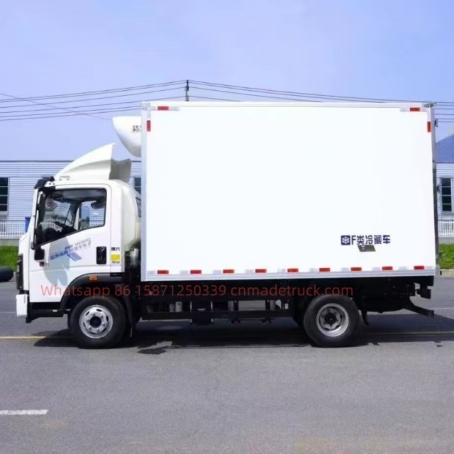 SINOTRUK Captain T5 Refrigerated Truck   wheelbase3360mm    payload1155kg  tire specification750R16LT 12PR 